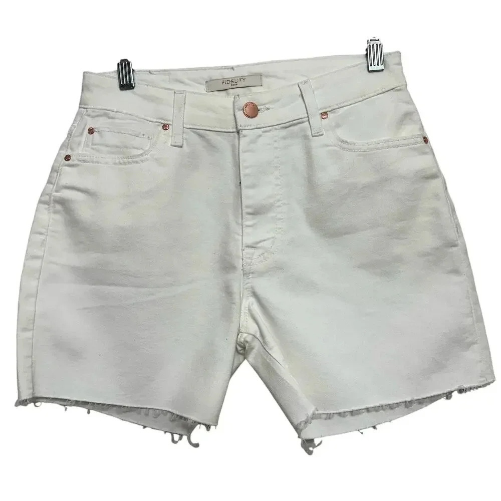 Fidelity women’s NWT’s Hendrix high waisted cut off white jean shorts. Size 26